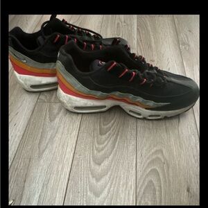 Nike Air Max 95 Essential Cube  Sneakers